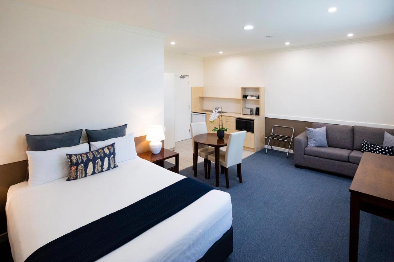 Hawkesbury Race Club Motel Уиндзор Екстериор снимка